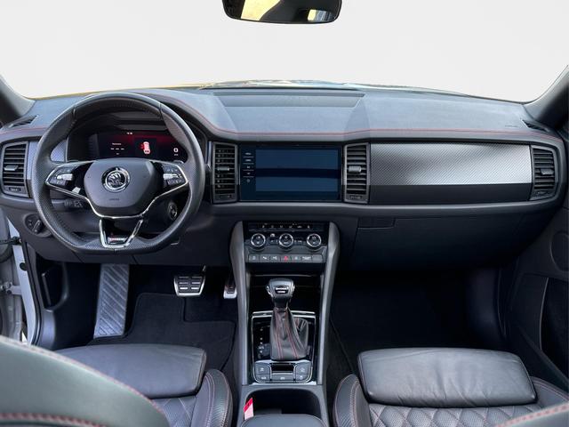 Skoda / Kodiaq / Grau / / / RS 4x4+AHK+PANO+LEDER+360&deg;KAM+7-Sitze