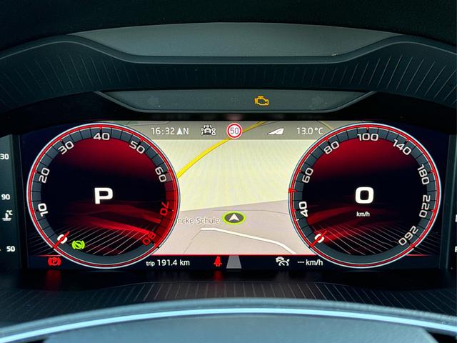 Skoda / Kodiaq / Grau / / / RS 4x4+AHK+PANO+LEDER+360&deg;KAM+7-Sitze