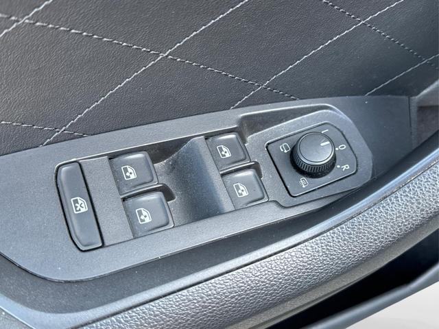 Skoda / Kodiaq / Grau / / / RS 4x4+AHK+PANO+LEDER+360&deg;KAM+7-Sitze