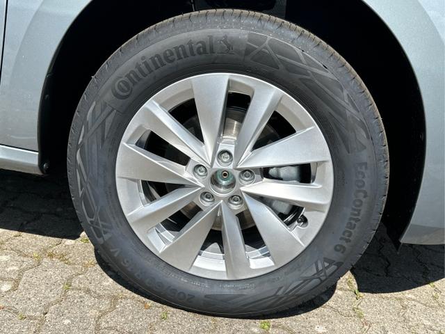 Skoda / Kamiq / Silber / / / SHZ+KAMERA+SMARTLINK+PDC+LED+16 ALU