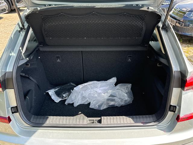 Skoda / Kamiq / Silber / / / SHZ+KAMERA+SMARTLINK+PDC+LED+16 ALU