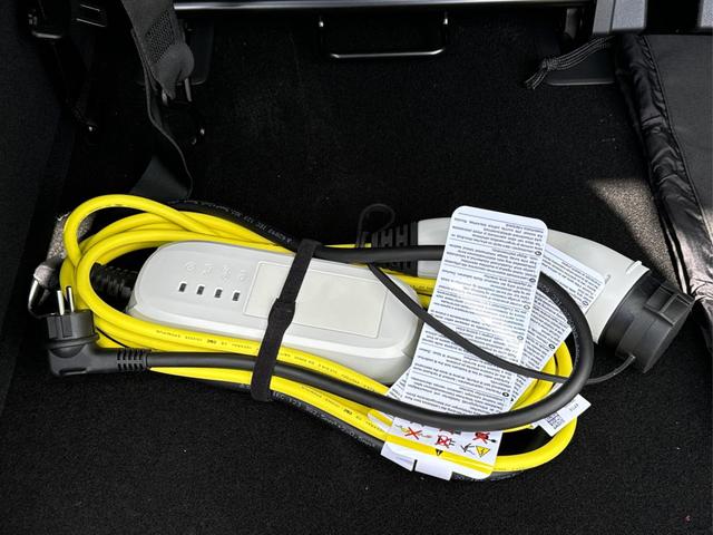 Volkswagen / Caddy Maxi / Grau / / / F&Ouml;RDERF&Auml;HIG+KAMERA+ACC+SHZ+KLIMA+APP-CONNECT+GJR+PDC, Beispielbilder, ggf. teilweise mit Sonderausstattung