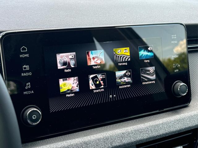 Skoda / Kamiq / Silber / / / SHZ+KAMERA+SMARTLINK+PDC+LED+16 ALU