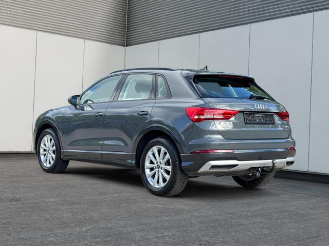 Audi / Q3 / Grau / / / 1.5 TSI-DSG AHK+18ALU+PDC+GRA+SHZ