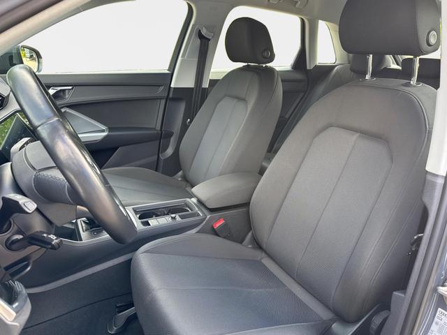 Audi / Q3 / Grau / / / 1.5 TSI-DSG AHK+18ALU+PDC+GRA+SHZ