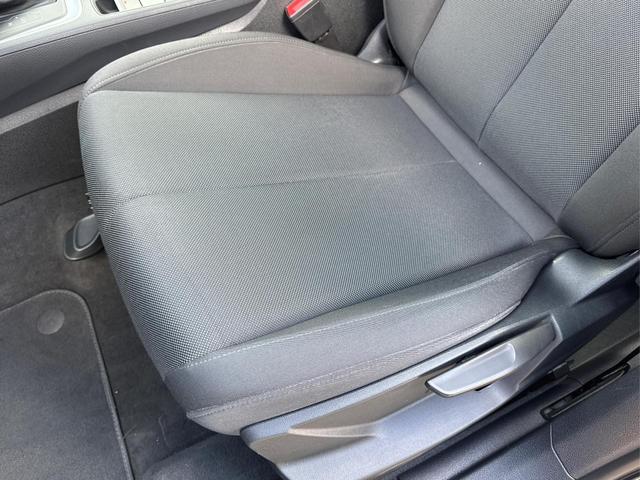 Audi / Q3 / Grau / / / 1.5 TSI-DSG AHK+18ALU+PDC+GRA+SHZ