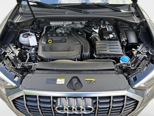 Audi / Q3 / Grau / / / 1.5 TSI-DSG AHK+18ALU+PDC+GRA+SHZ