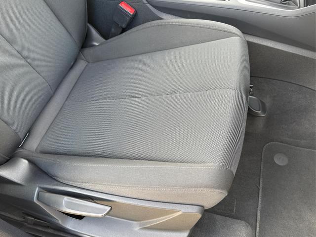 Audi / Q3 / Grau / / / 1.5 TSI-DSG AHK+18ALU+PDC+GRA+SHZ