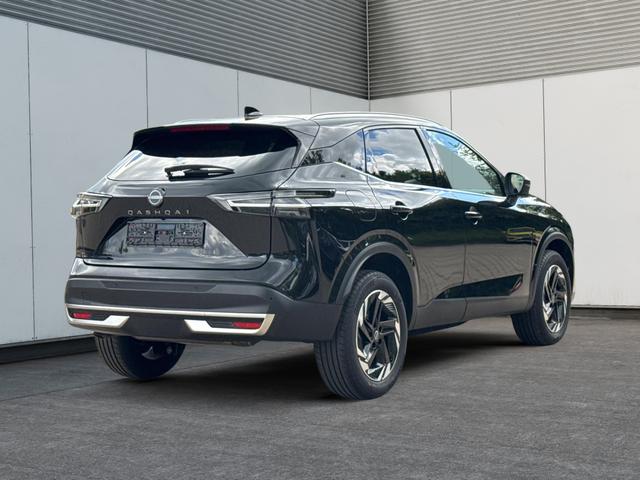 Nissan / Qashqai / Schwarz / / / EL.HECKKL+HEAD-UP+KAMERA+ACC+PDC+SHZ+LED 