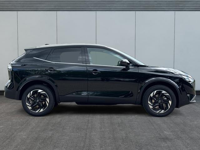 Nissan / Qashqai / Schwarz / / / EL.HECKKL+HEAD-UP+KAMERA+ACC+PDC+SHZ+LED 