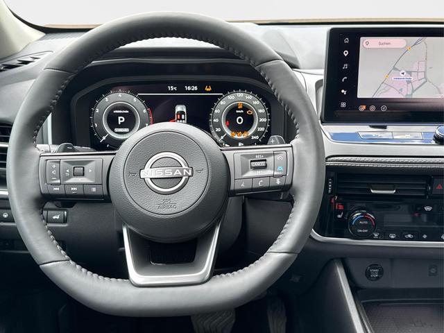Nissan / Qashqai / Schwarz / / / EL.HECKKL+HEAD-UP+KAMERA+ACC+PDC+SHZ+LED 