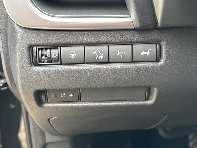 Nissan / Qashqai / Schwarz / / / EL.HECKKL+HEAD-UP+KAMERA+ACC+PDC+SHZ+LED 
