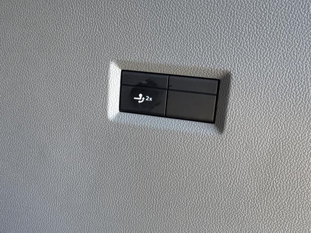 Volkswagen / T7 Caravelle / / / / LR 9-Sitzer+AHK+LED+KAM+PDC+SHZ+ALU+GJR, Beispielbilder, ggf. teilweise mit Sonderausstattung