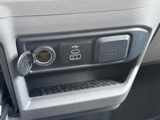Volkswagen / T7 Caravelle / / / / LR 9-Sitzer+AHK+LED+KAM+PDC+SHZ+ALU+GJR, Beispielbilder, ggf. teilweise mit Sonderausstattung