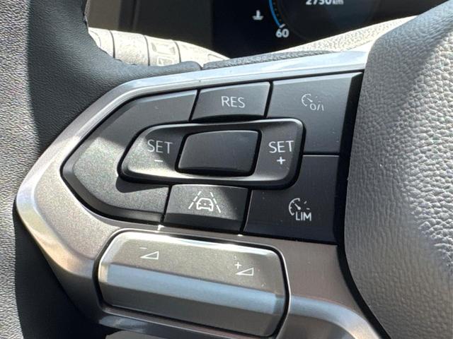 Volkswagen / T7 Caravelle / / / / LR 9-Sitzer+AHK+LED+KAM+PDC+SHZ+ALU+GJR, Beispielbilder, ggf. teilweise mit Sonderausstattung