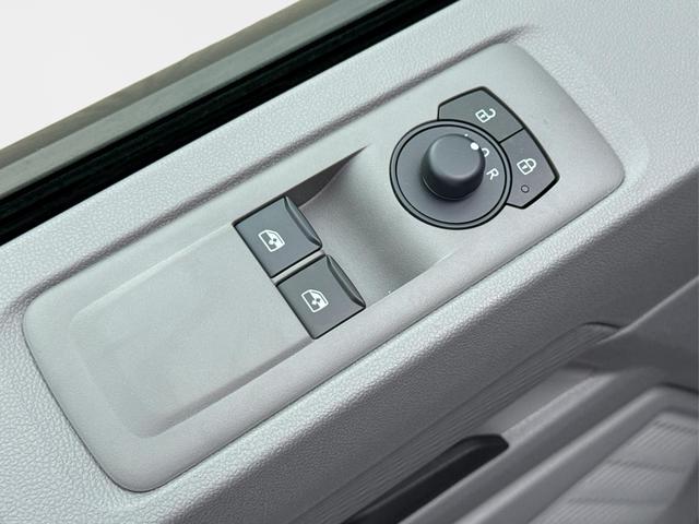 Volkswagen / T7 Caravelle / / / / LR 8-Sitzer+AHK+LED+KAM+PDC+SHZ+ALU+GJR, Beispielbilder, ggf. teilweise mit Sonderausstattung