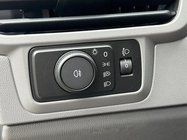 Volkswagen / T7 Caravelle / / / / LR 8-Sitzer+AHK+LED+KAM+PDC+SHZ+ALU+GJR, Beispielbilder, ggf. teilweise mit Sonderausstattung