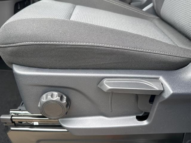 Volkswagen / T7 Caravelle / / / / LR 8-Sitzer+AHK+LED+KAM+PDC+SHZ+ALU+GJR, Beispielbilder, ggf. teilweise mit Sonderausstattung