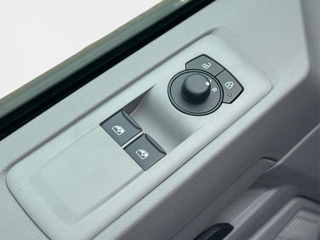 Volkswagen / T7 Caravelle / / / / KR 8-Sitzer+AHK+LED+KAM+PDC+SHZ+ALU+GJR, Beispielbilder, ggf. teilweise mit Sonderausstattung