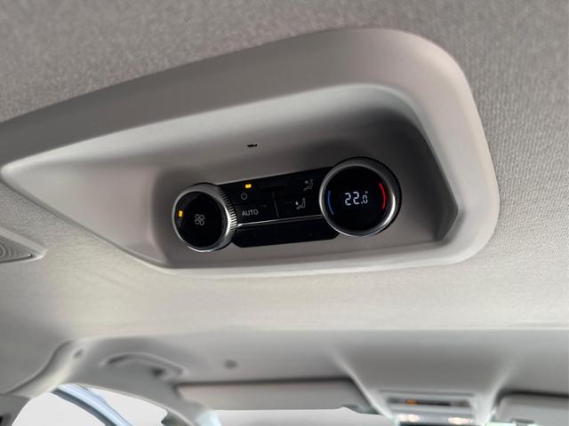 Volkswagen / T7 Caravelle / / / / KR 8-Sitzer+AHK+LED+KAM+PDC+SHZ+ALU+GJR, Beispielbilder, ggf. teilweise mit Sonderausstattung