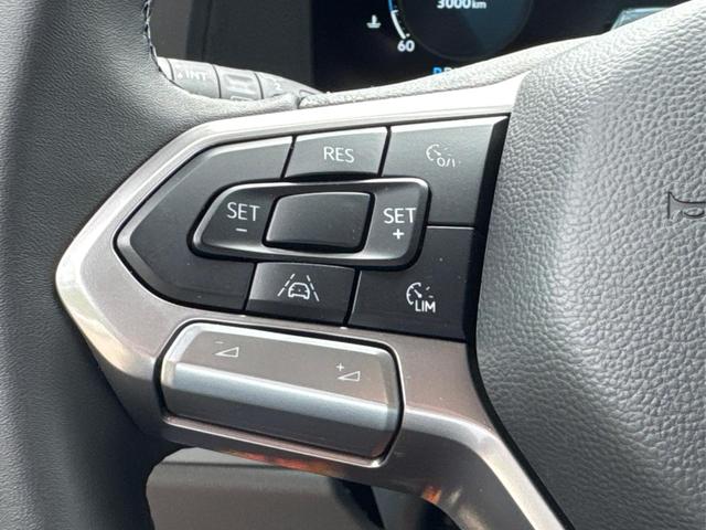 Volkswagen / T7 Caravelle / / / / KR 8-Sitzer+AHK+LED+KAM+PDC+SHZ+ALU+GJR, Beispielbilder, ggf. teilweise mit Sonderausstattung