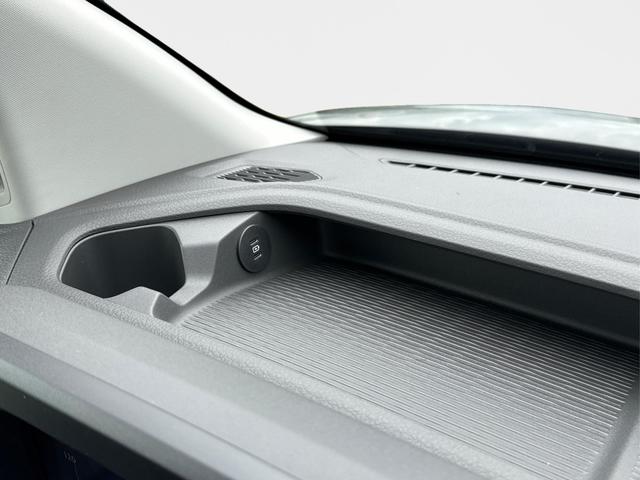 Volkswagen / T7 Caravelle / / / / KR 8-Sitzer+AHK+LED+KAM+PDC+SHZ+ALU+GJR, Beispielbilder, ggf. teilweise mit Sonderausstattung