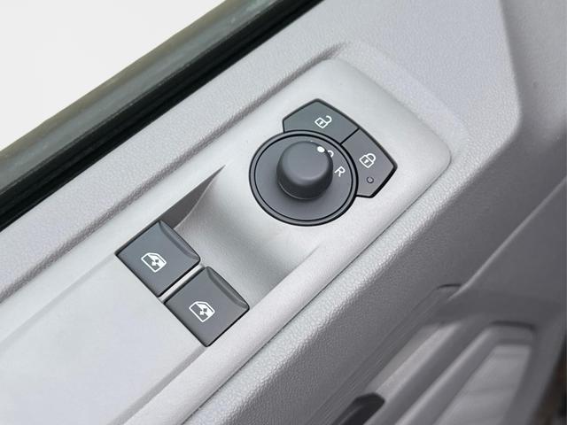 Volkswagen / T7 Caravelle / / / / KR 8-Sitzer+AHK+LED+KAM+PDC+SHZ+ALU+GJR, Beispielbilder, ggf. teilweise mit Sonderausstattung