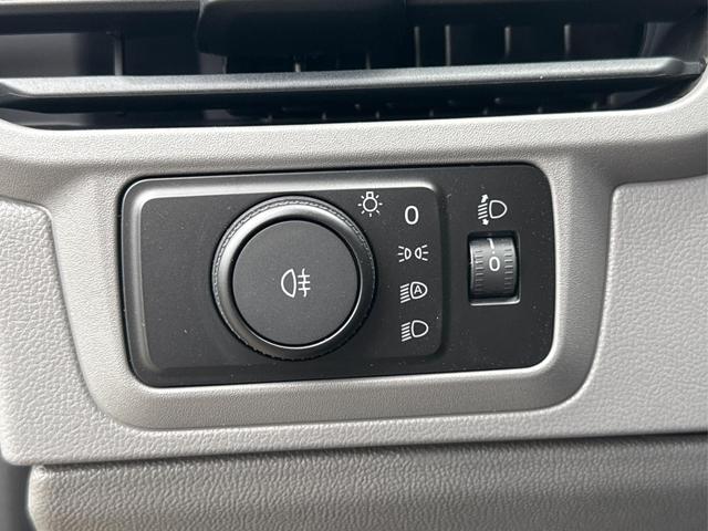 Volkswagen / T7 Caravelle / / / / KR 8-Sitzer+AHK+LED+KAM+PDC+SHZ+ALU+GJR, Beispielbilder, ggf. teilweise mit Sonderausstattung