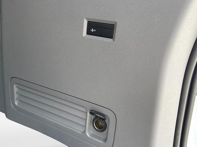 Volkswagen / T7 Caravelle / / / / KR 9-Sitzer+AHK+LED+KAM+PDC+SHZ+ALU+GJR, Beispielbilder, ggf. teilweise mit Sonderausstattung