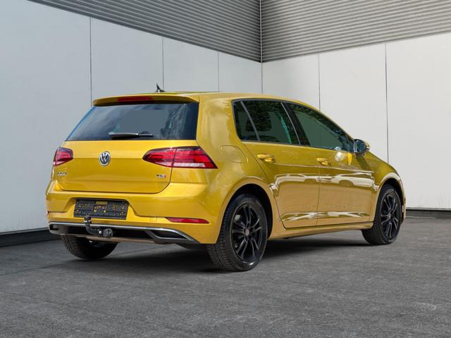 Volkswagen / Golf / Gelb / / / 1.4 TSI Comfortline LED+SHZ+16ALU+Climatronic