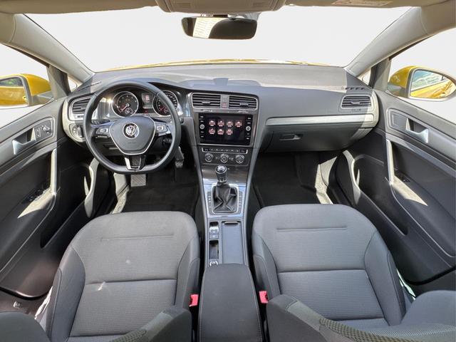 Volkswagen / Golf / Gelb / / / 1.4 TSI Comfortline LED+SHZ+16ALU+Climatronic