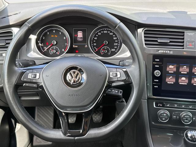 Volkswagen / Golf / Gelb / / / 1.4 TSI Comfortline LED+SHZ+16ALU+Climatronic