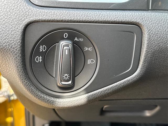 Volkswagen / Golf / Gelb / / / 1.4 TSI Comfortline LED+SHZ+16ALU+Climatronic