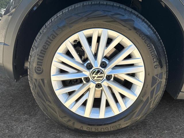 Volkswagen / T-Roc / Grau / / / NAVI+ACC+KAMERA+el.HECKKLAPPE+SHZ