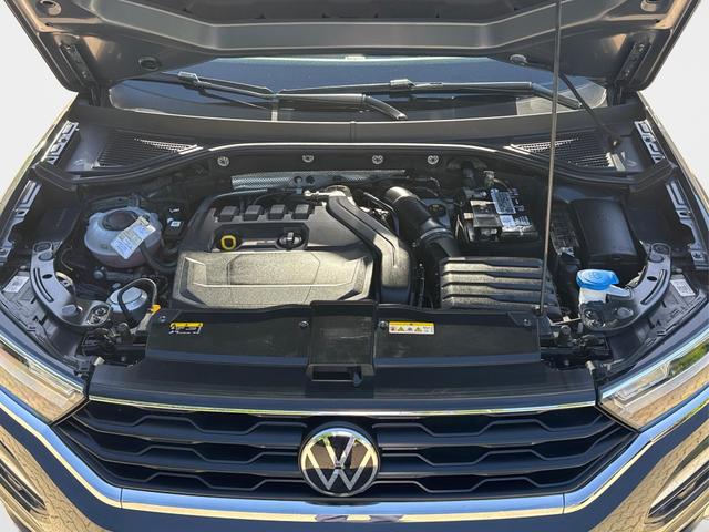 Volkswagen / T-Roc / Grau / / / NAVI+ACC+KAMERA+el.HECKKLAPPE+SHZ