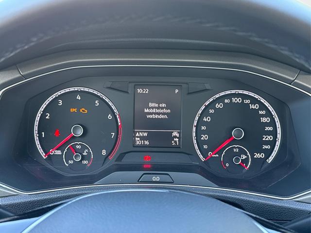 Volkswagen / T-Roc / Grau / / / NAVI+ACC+KAMERA+el.HECKKLAPPE+SHZ