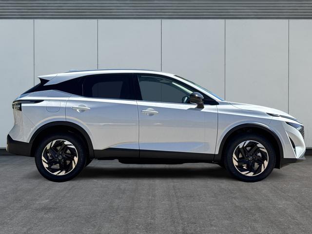 Nissan / Qashqai / Wei&szlig; / / / EL. HECKKL+HEAD-UP+KAMERA+ACC+PDC+SHZ+LED , Beispielbilder