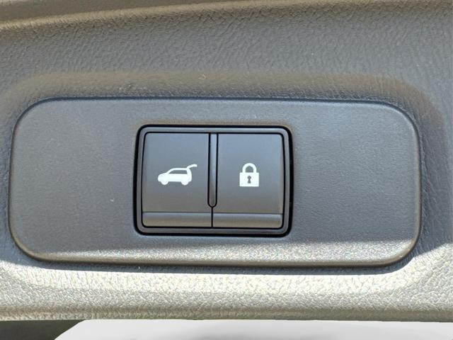 Nissan / Qashqai / Wei&szlig; / / / EL. HECKKL+HEAD-UP+KAMERA+ACC+PDC+SHZ+LED , Beispielbilder