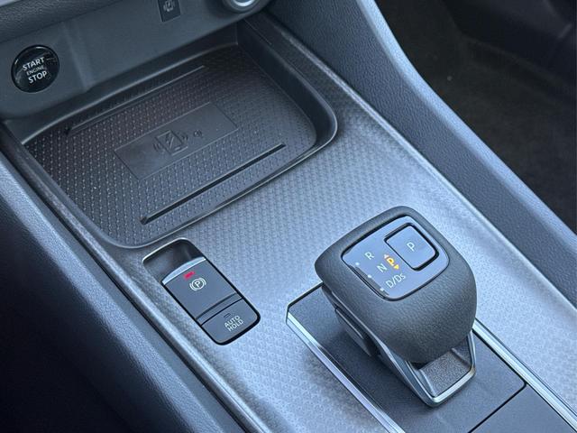 Nissan / Qashqai / Wei&szlig; / / / EL. HECKKL+HEAD-UP+KAMERA+ACC+PDC+SHZ+LED , Beispielbilder
