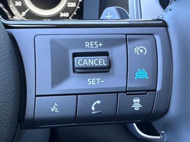 Nissan / Qashqai / Wei&szlig; / / / EL. HECKKL+HEAD-UP+KAMERA+ACC+PDC+SHZ+LED , Beispielbilder