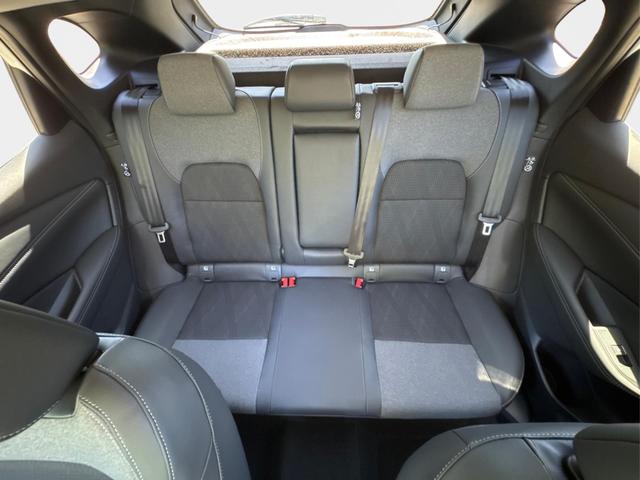Nissan / Qashqai / Wei&szlig; / / / EL. HECKKL+HEAD-UP+KAMERA+ACC+PDC+SHZ+LED , Beispielbilder