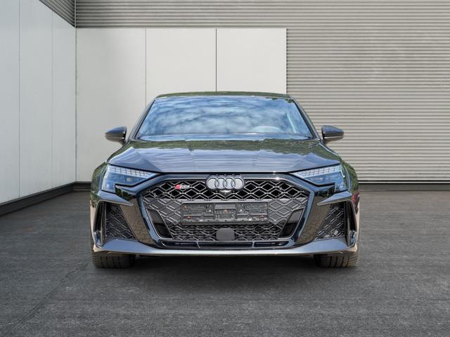 Audi / RS3 Sportback / Grau / / / MATRIX+360KAM+SHZ+KLIMA+LED+SOUND+19ALU+DESIGNPAKET ROT, Beispielbilder