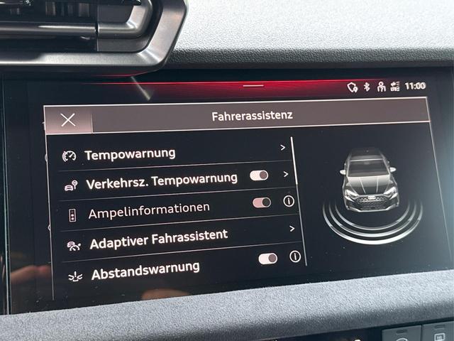 Audi / RS3 Sportback / Grau / / / MATRIX+360KAM+SHZ+KLIMA+LED+SOUND+19ALU+DESIGNPAKET ROT, Beispielbilder