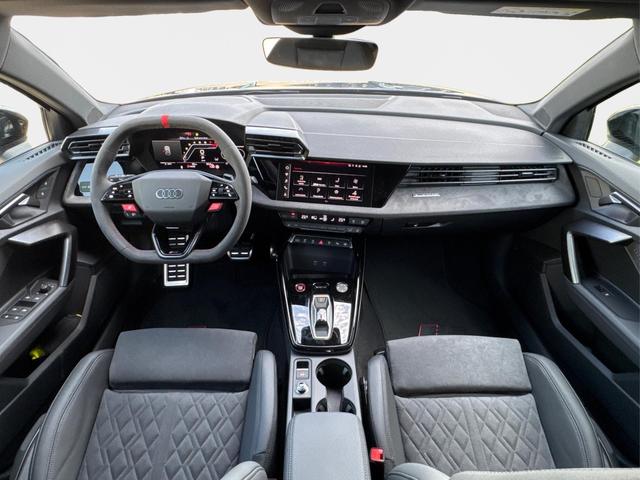 Audi / RS3 Sportback / Grau / / / MATRIX+360KAM+SHZ+KLIMA+LED+SOUND+19ALU+DESIGNPAKET ROT, Beispielbilder