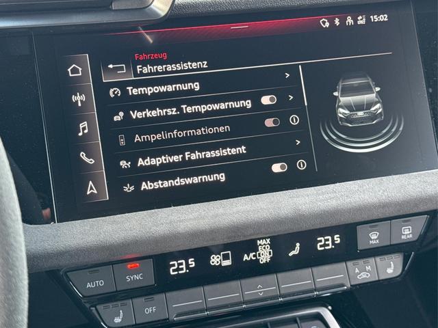 Audi / RS3 Sportback / Grau / / / MATRIX+360KAM+SHZ+KLIMA+LED+SOUND+19ALU+DESIGNPAKET ROT, Beispielbilder