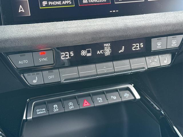 Audi / RS3 Sportback / Grau / / / MATRIX+360KAM+SHZ+KLIMA+LED+SOUND+19ALU+DESIGNPAKET ROT, Beispielbilder