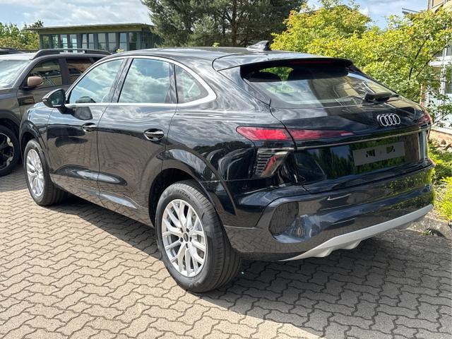 Audi / Q3 Sportback / Schwarz / / / MJ 2026+NAVI+KAMERA+AHK+PANO+PDC+EL. HECKKL.+LED+18 LM