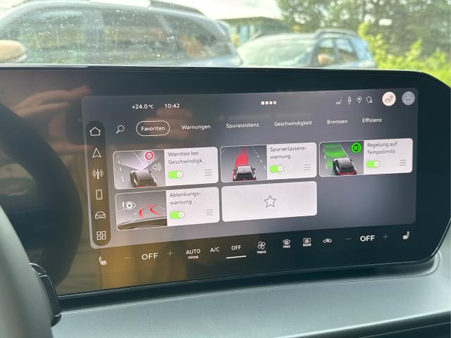 Audi / Q3 Sportback / Schwarz / / / MJ 2026+NAVI+KAMERA+AHK+PANO+PDC+EL. HECKKL.+LED+18 LM
