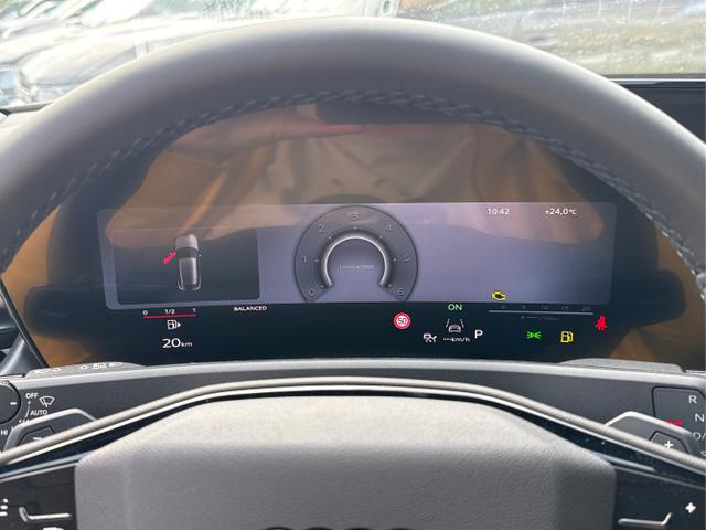 Audi / Q3 Sportback / Schwarz / / / MJ 2026+NAVI+KAMERA+AHK+PANO+PDC+EL. HECKKL.+LED+18 LM