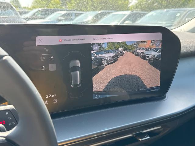 Audi / Q3 Sportback / / / / MJ 2026+NAVI+KAMERA+PANO+AHK+PDC+EL. HECKKL.+LED+18 LM